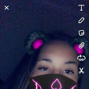 Meet your Posher, Chasity